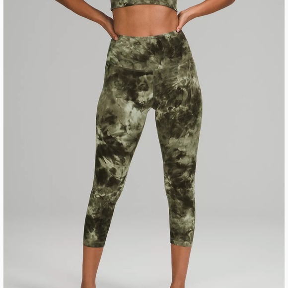 lululemon athletica Pants - BNWT lululemon align Diamond dye pant. 21” size 4